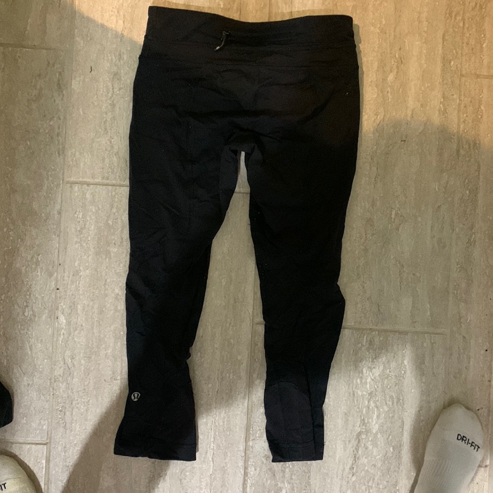 Black lululemon leggings